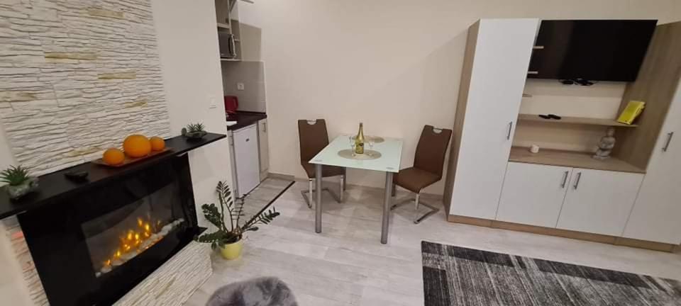 Rozsa Apartmanhaz Segedin Dış mekan fotoğraf