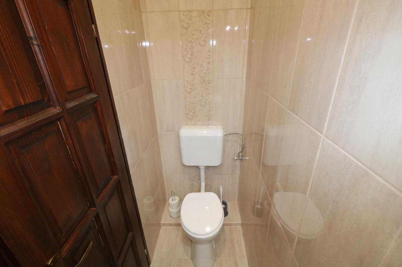 Rozsa Apartmanhaz Segedin Dış mekan fotoğraf