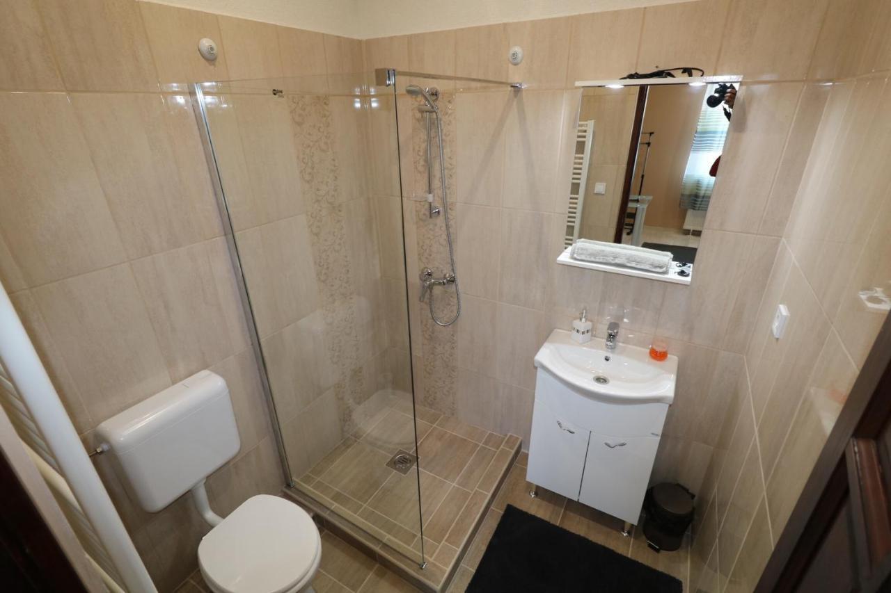 Rozsa Apartmanhaz Segedin Dış mekan fotoğraf