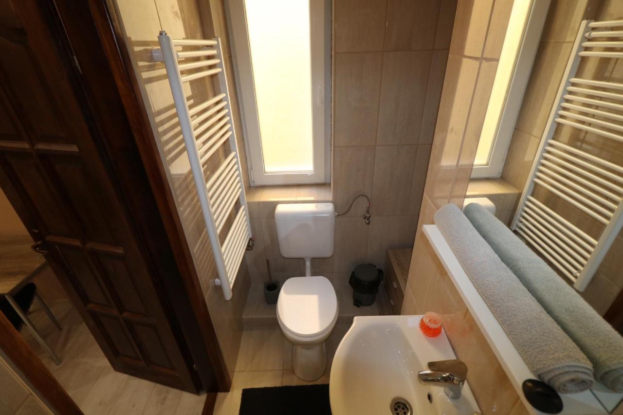 Rozsa Apartmanhaz Segedin Dış mekan fotoğraf